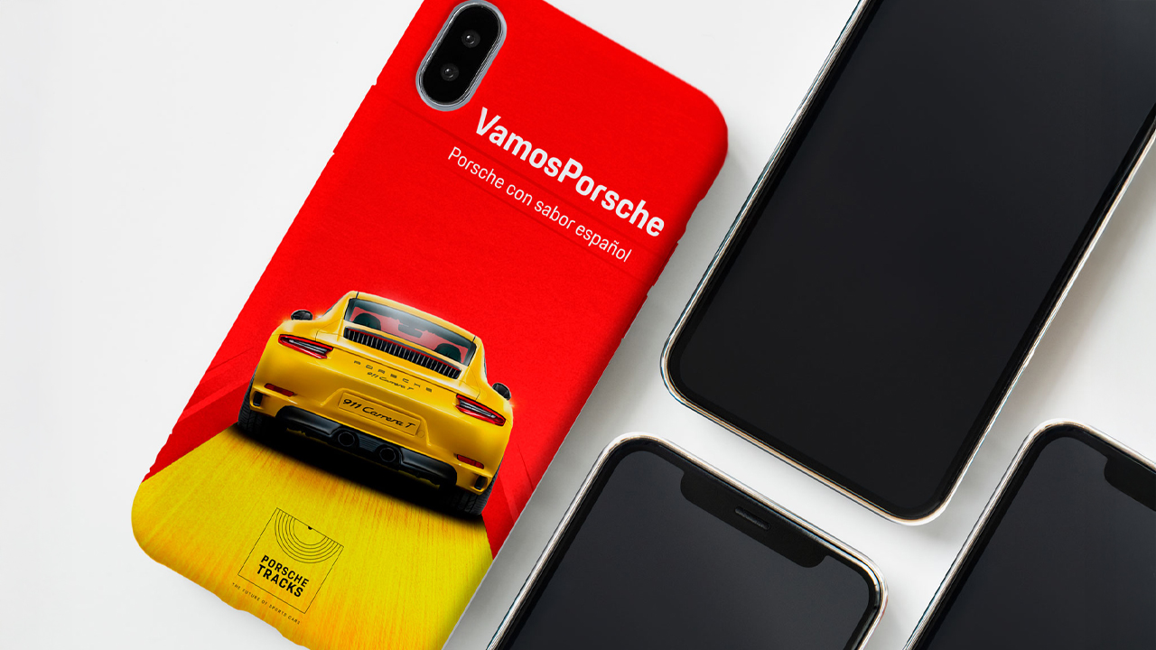 Diseño de campaña VamosPorsche desarrollado por AM Asociados Marketing, estrategia creativa para el sector automoción con enfoque en branding y marketing digital.